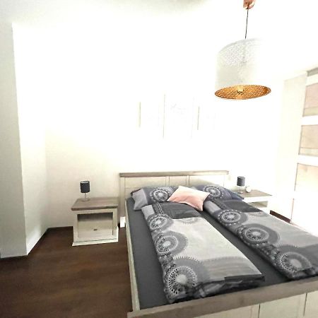 Gaestetraum Mit Wunderschoenem Ausblick Und Garten Apartment Muhldorf Bei Feldbach Екстериор снимка