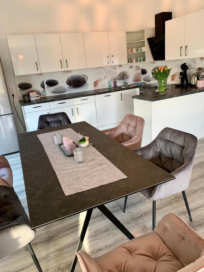 Gaestetraum Mit Wunderschoenem Ausblick Und Garten Apartment Muhldorf Bei Feldbach Екстериор снимка