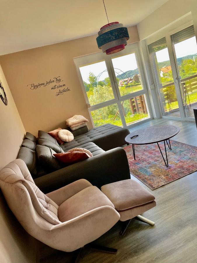 Gaestetraum Mit Wunderschoenem Ausblick Und Garten Apartment Muhldorf Bei Feldbach Екстериор снимка
