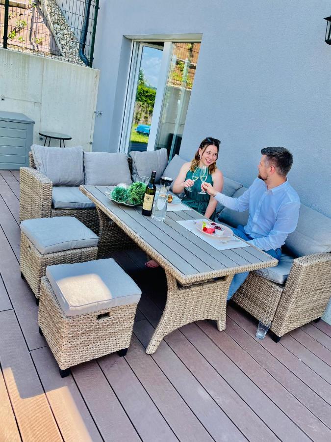 Gaestetraum Mit Wunderschoenem Ausblick Und Garten Apartment Muhldorf Bei Feldbach Екстериор снимка