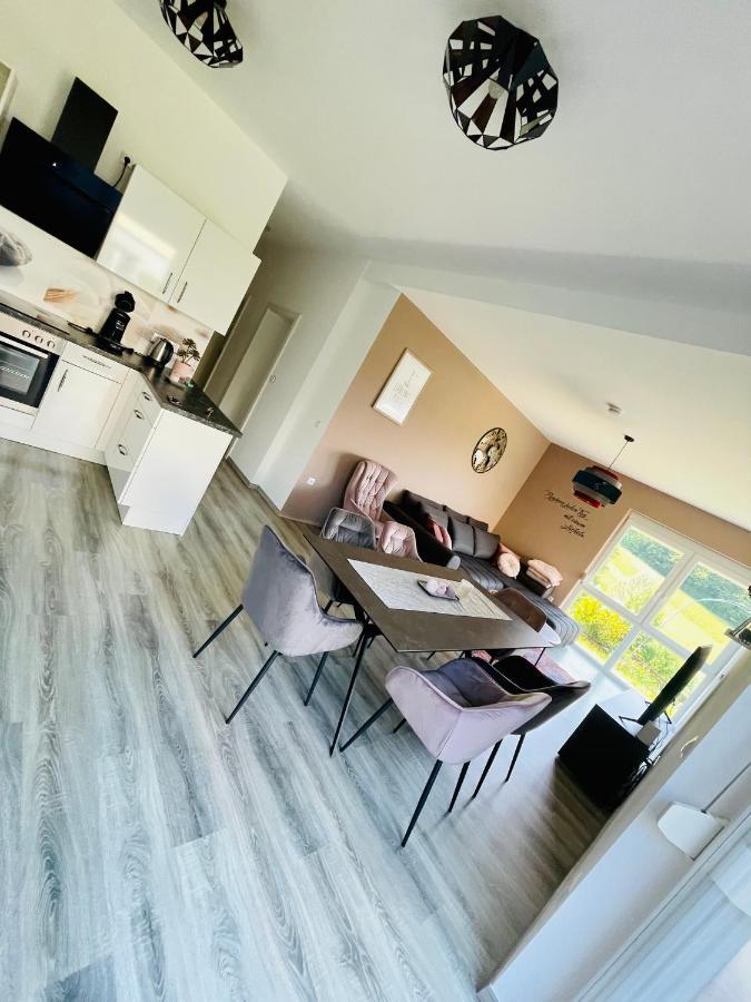 Gaestetraum Mit Wunderschoenem Ausblick Und Garten Apartment Muhldorf Bei Feldbach Екстериор снимка